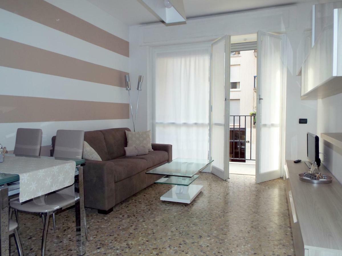 Lacaralele Apartment ミラノ エクステリア 写真